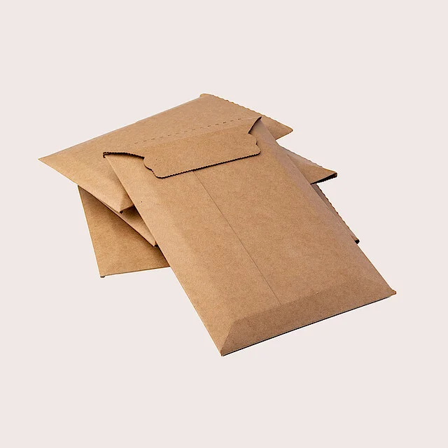 Corrugated cardboard shipping bag