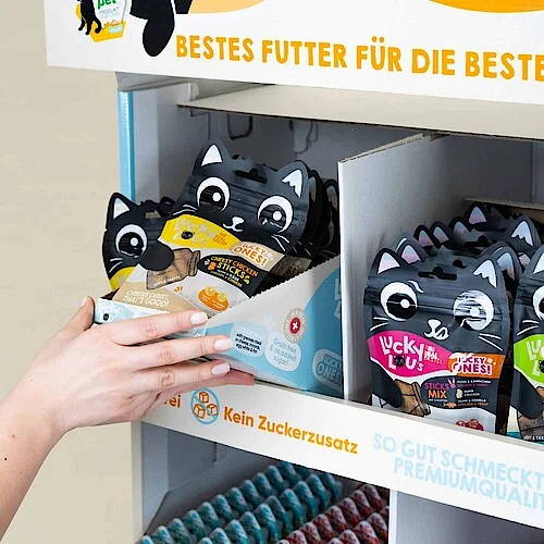 Katzenfutter im Tray 