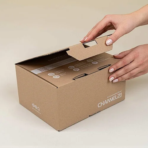 Secure packaging with a locking system