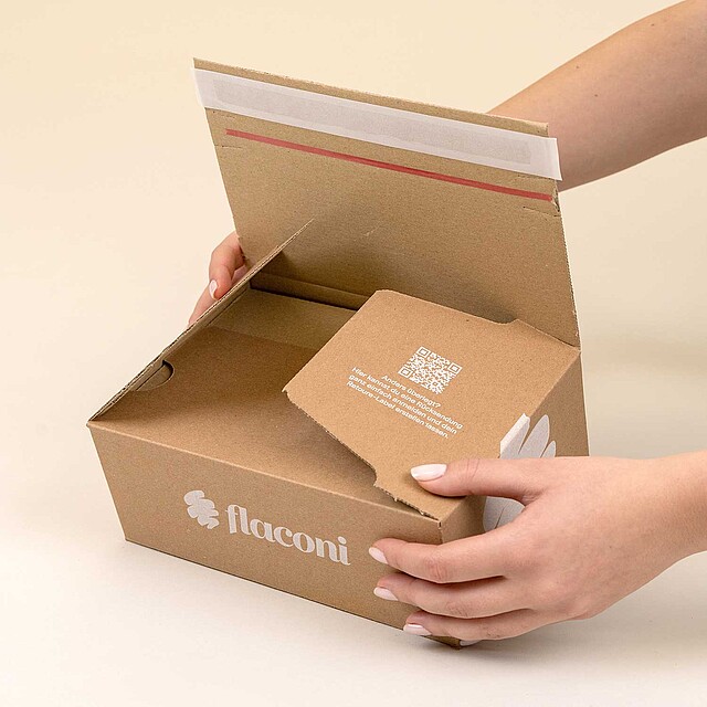 Sustainable e-commerce boxes made from corrugated cardboard