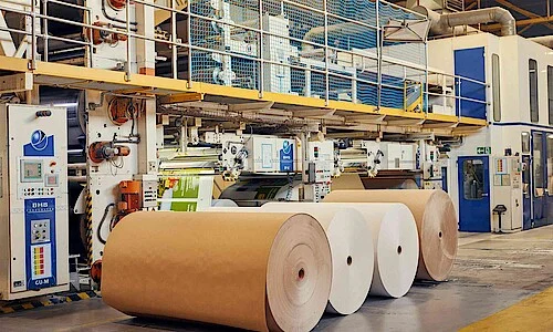 Packmitteltechnolog:in arbeiten mit modernen Technologien