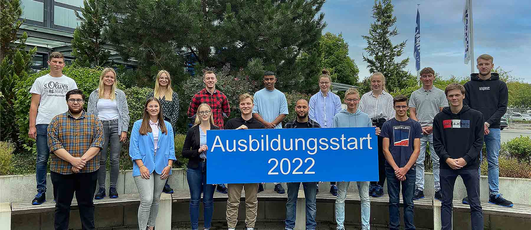 Gruppenbild Ausbildungsbeginn 2022
